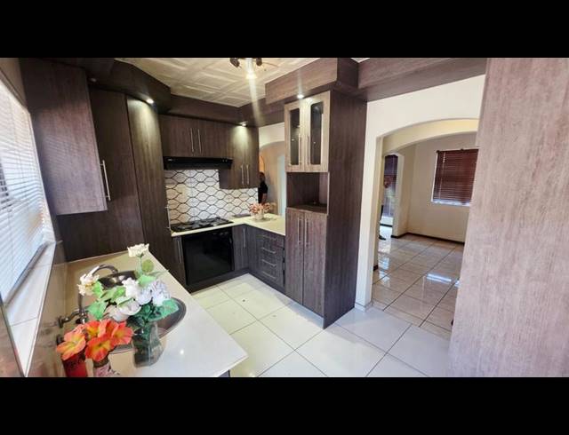 3 BEDROOM HOUSE FOR SALE IN CHANTELLE